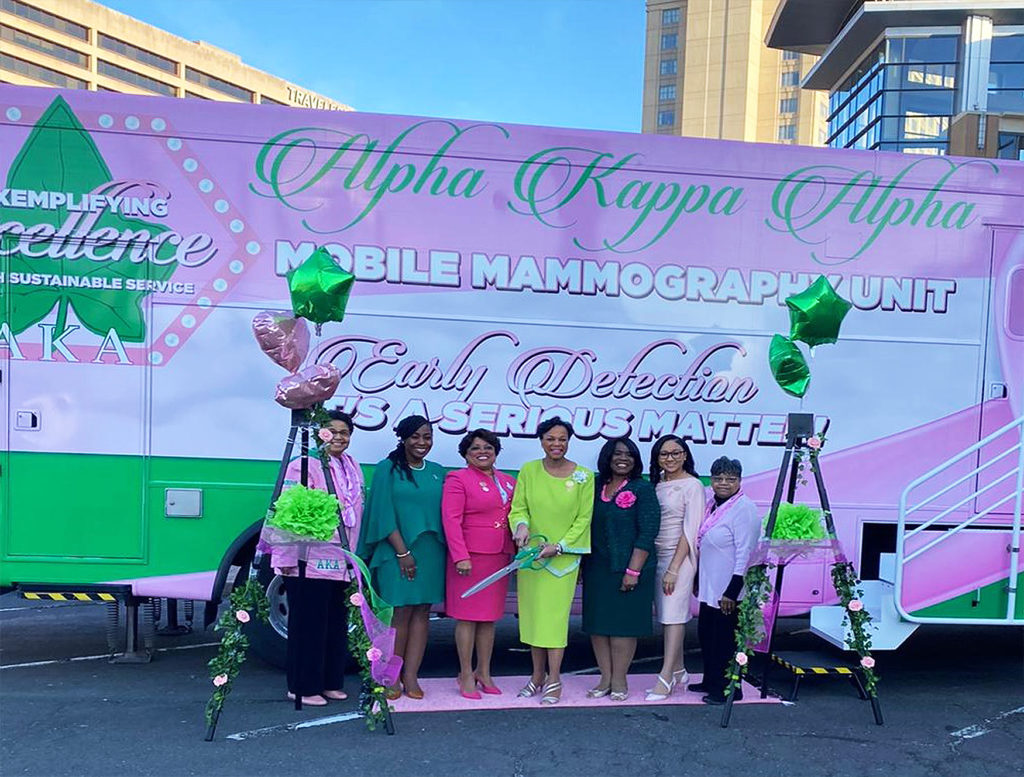 Left to Right: Cheeneah Armstrong-North Atlantic Regional Conference Co-Chair, Mobile Mammography Unit, Tracey Cameron–North Atlantic Regional Conference Program Vice Chairman; Dr. Tonja Ringgold - North Atlantic Regional Representative, International Program Chair; Mary Bentley LaMar-North Atlantic Regional Director; Dr. Glenda Glover-International President Alpha Kappa Alpha Sorority, Incorporated; Kasey Coleman - Second International Vice President Alpha Kappa Alpha Sorority, Incorporated; Carolyn Thomas-North Atlantic Regional Conference Chair, Mobile Mammography Unit  